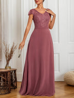 Abito lungo maxi a linea A in pizzo rosso anguria con scollo a V e maniche corte