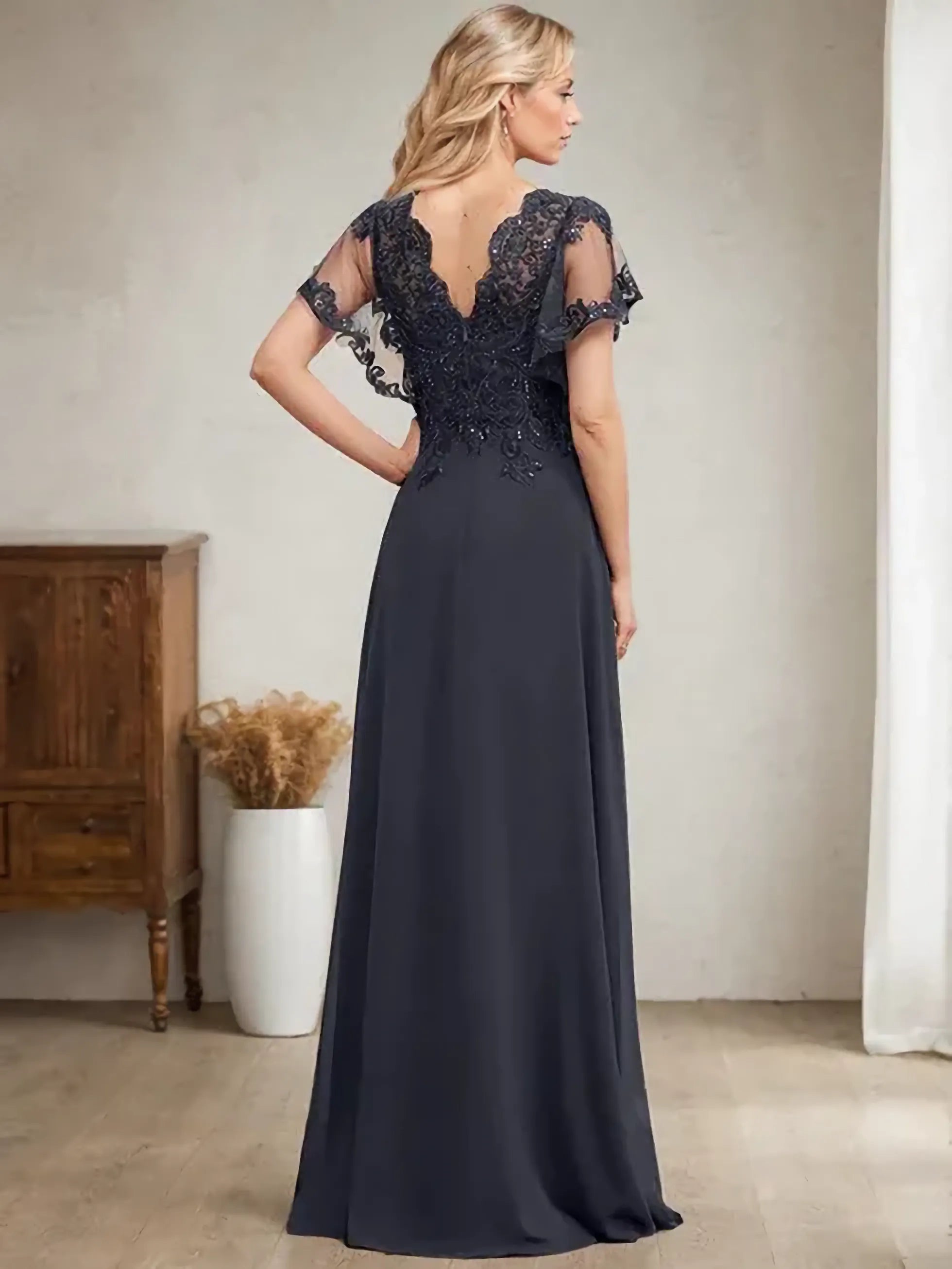Robe mère de la mariée ligne A col en V longue en dentelle et chiffon avec sequins