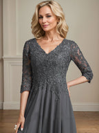 A-Linien-Brautmutterkleid aus Chiffon, V-Ausschnitt, tea-length mit Spitze, Pailletten und Perlen