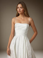 Robe de mariée blanche en jacquard floral, bustier sans bretelles, coupe trapèze