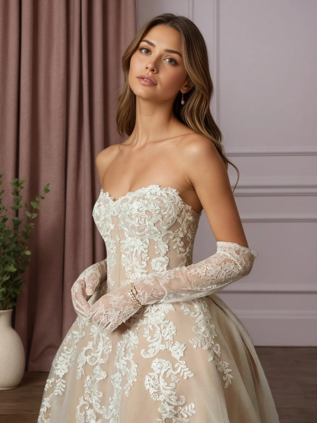 Abito da sposa bianco champagne a gonna ampia senza spalline in pizzo