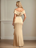 Trumpet/Meerjungfrau Schulterfreies Bodenlanges Satin Kleid der Brautmutter mit Rüschen