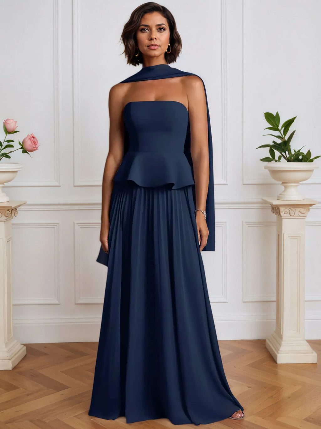 A-Linien Kleid, schulterfrei, ärmellos, plissiert aus Chiffon mit fallenden Rüschen
