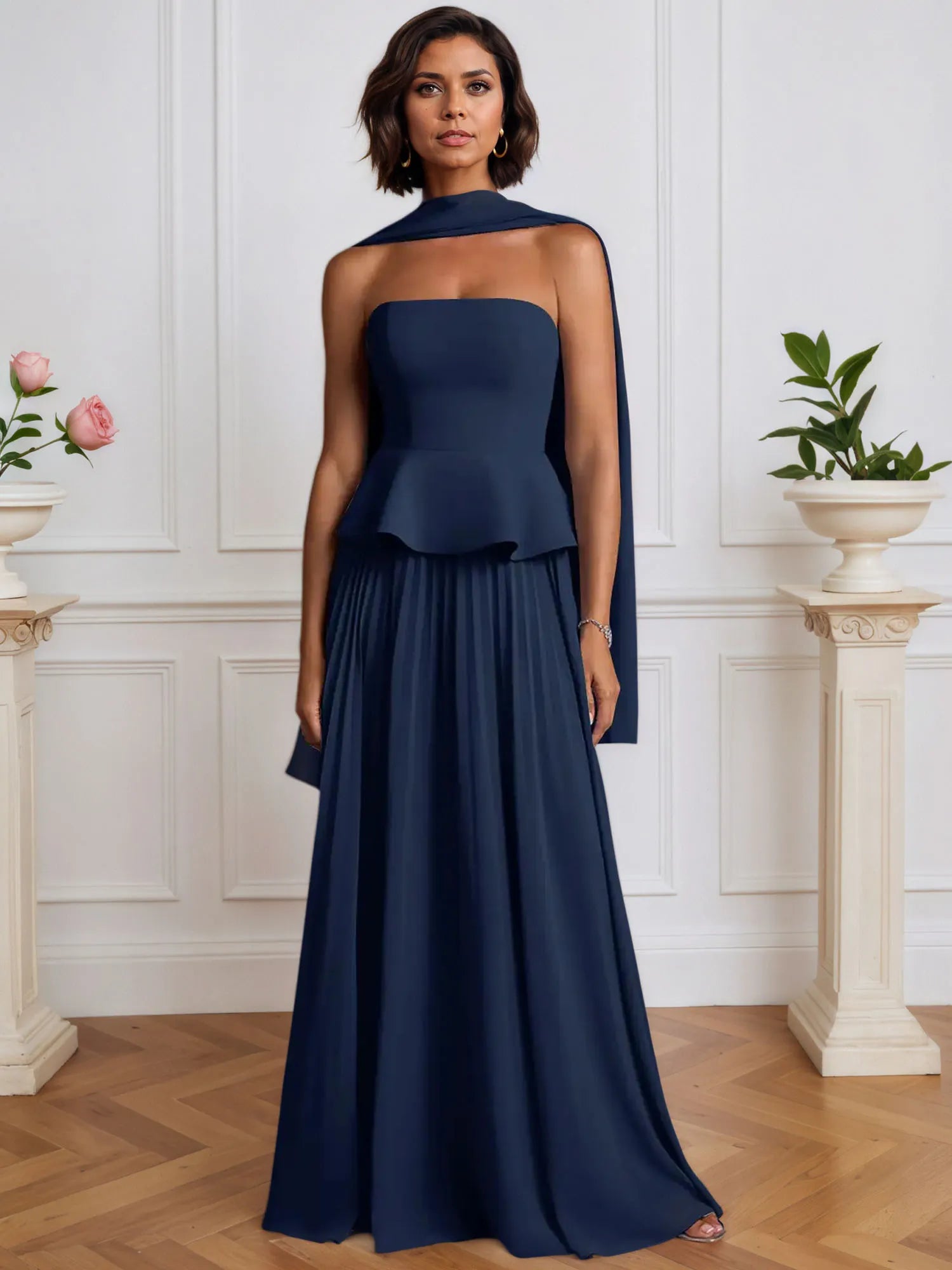A-Linien Kleid, schulterfrei, ärmellos, plissiert aus Chiffon mit fallenden Rüschen