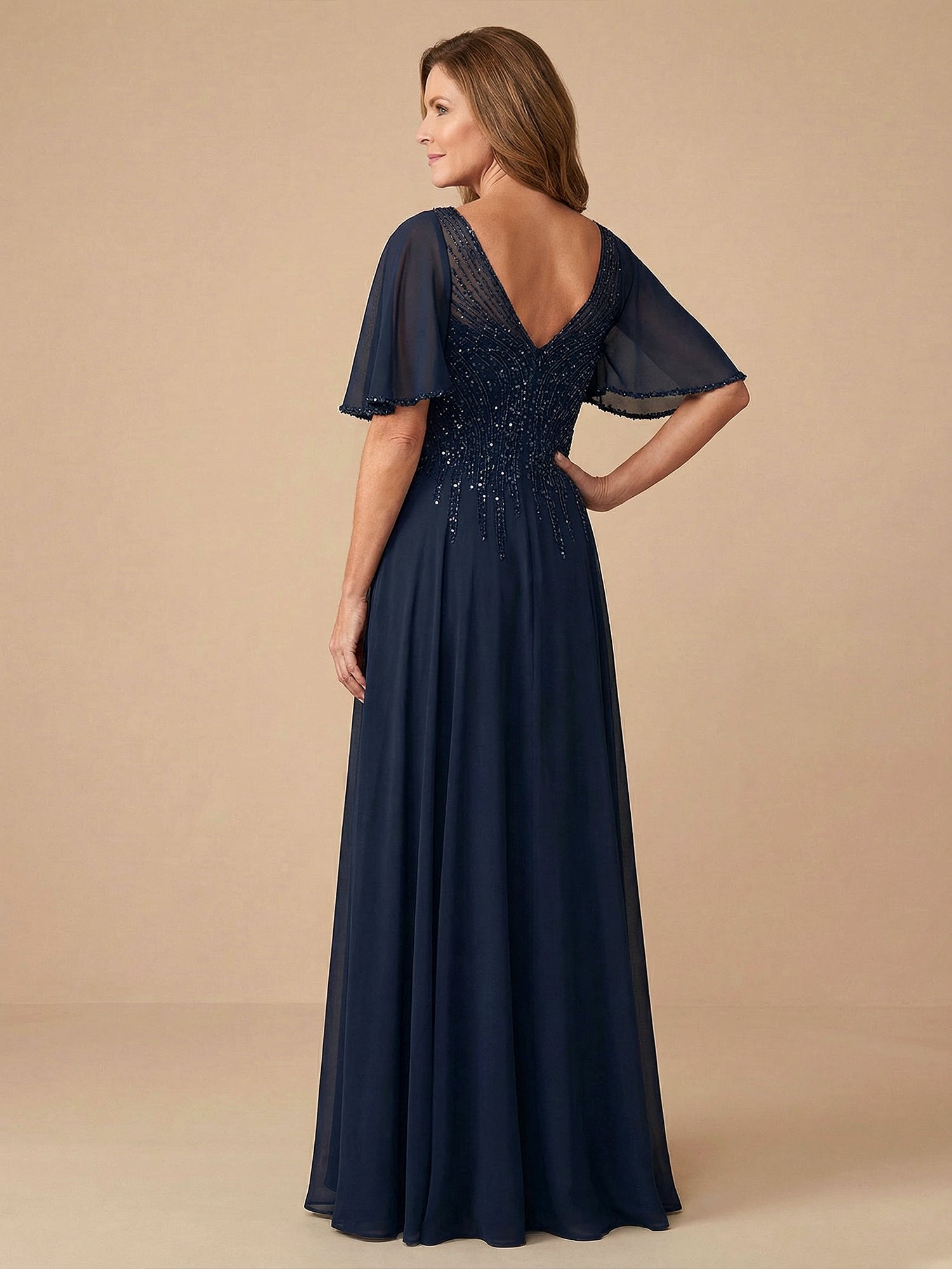 Robe mère de la mariée en mousseline coupe trapèze avec manches évasées et sequins scintillants