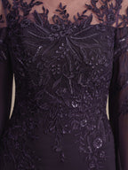 Abito lungo fino al pavimento da madre della sposa in chiffon e pizzo, modello a colonna con scollo a U e maniche a 1/2, decorato con paillettes