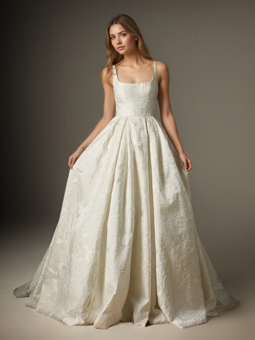 Robe de mariée blanche style robe boule avec poches en jacquard floral