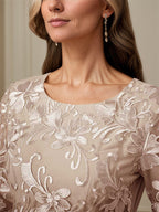 Robe mère de la mariée maxi en dentelle froncée ligne A col rond à volants