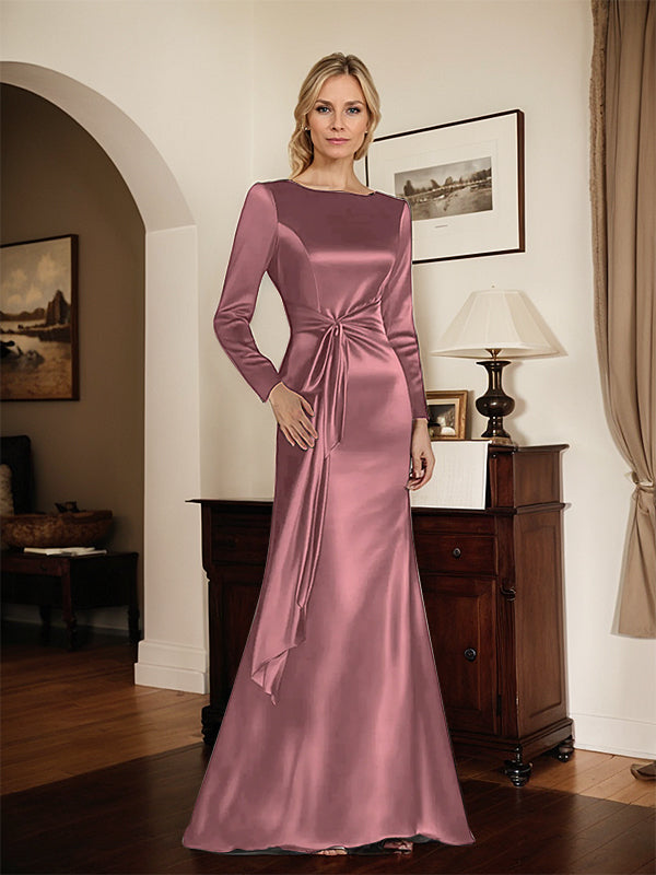 Robe mère de la mariée en satin à manches longues et coupe fourreau avec taille latérale