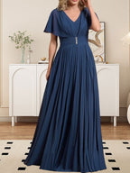 A-Linien V-Ausschnitt Bodenlanges Chiffon Brautmutterkleid mit Kristallbrosche und Plisseefalten