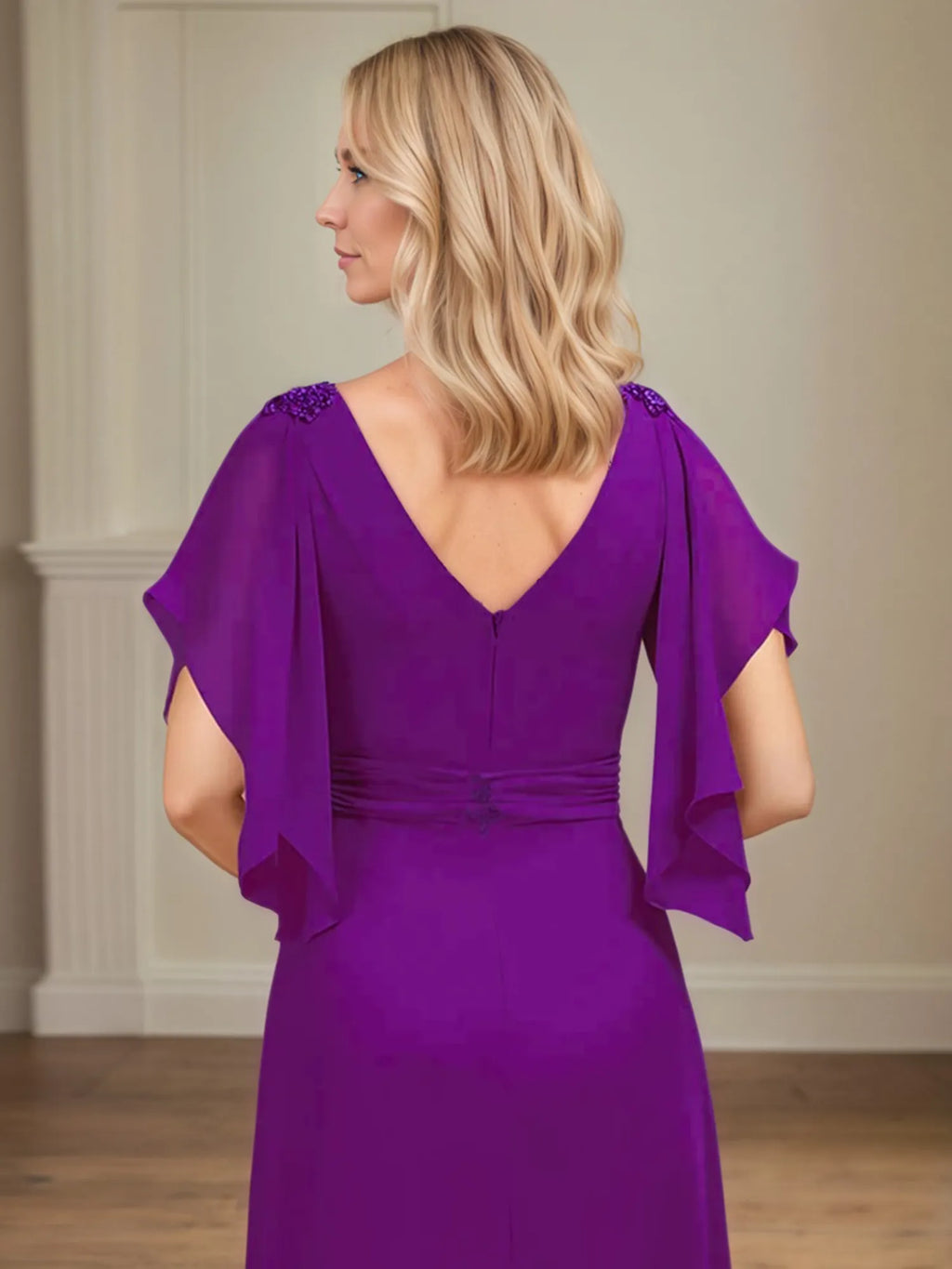 A-Linien V-Ausschnitt Appliziertes bodenlanges Kleid für die Brautmutter mit Rüschen