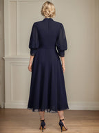 A-Linien Kleid mit hohem Kragen, tea-länge, Spitze und Chiffon, Brautmutterkleid mit Schleife