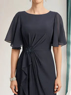 A-Linien Rundhals bodenlanges Chiffon Mutter der Braut Kleid mit kaskadierenden Rüschen Perlen Pailletten