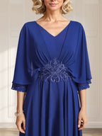 A-Linie V-Ausschnitt Tee-Länge Chiffon Kleid für die Brautmutter mit plissierten Pailletten-Applikationen, Spitze und Perlenstickerei