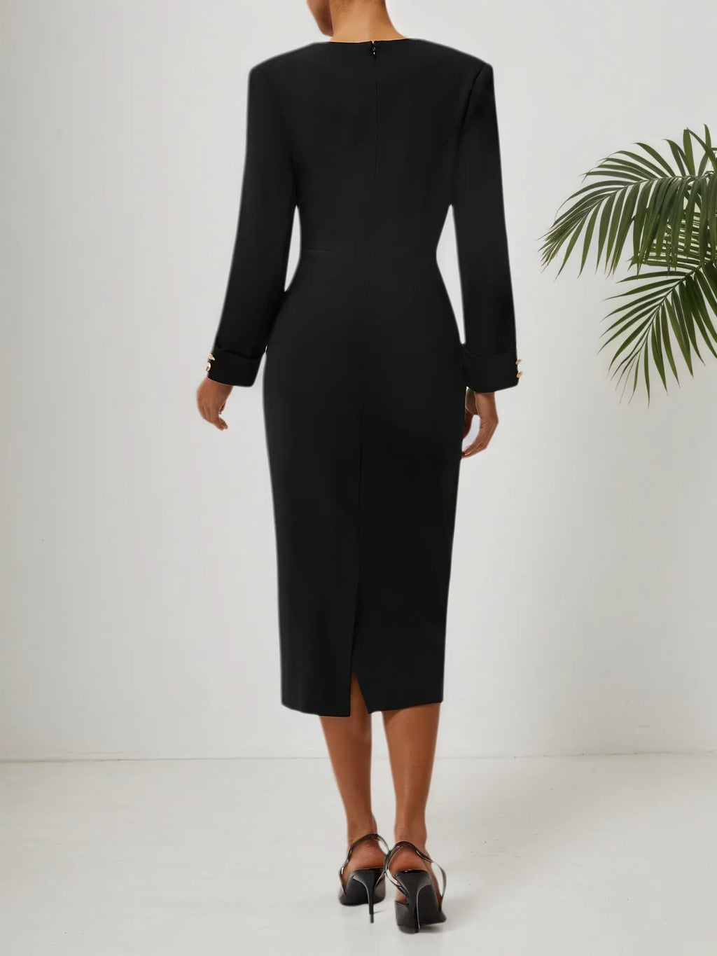 Vestido blazer midi negro con escote en V, manga larga y hebilla