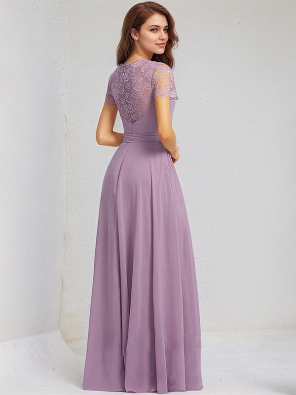 Abito da damigella a linea A color glicine con scollo rotondo, pizzo e chiffon, lunghezza fino al pavimento