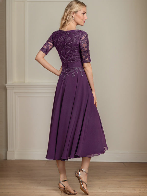 Robe de mère de la mariée en dentelle et chiffon longueur thé, ligne A, col en V avec sequins