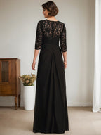 Vestido de mãe da noiva em linha A, com decote redondo ilusão, renda e chiffon longo até o chão, com bordados e babados
