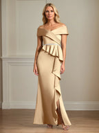 Trumpet/Meerjungfrau Schulterfreies Bodenlanges Satin Kleid der Brautmutter mit Rüschen