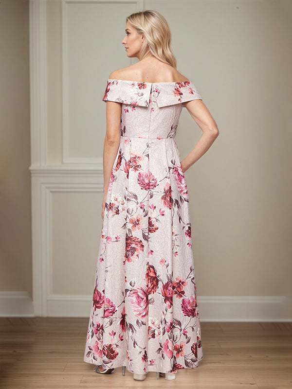 Vestito a-line da madre della sposa in raso floreale con scollatura a spalle scoperte e tasche