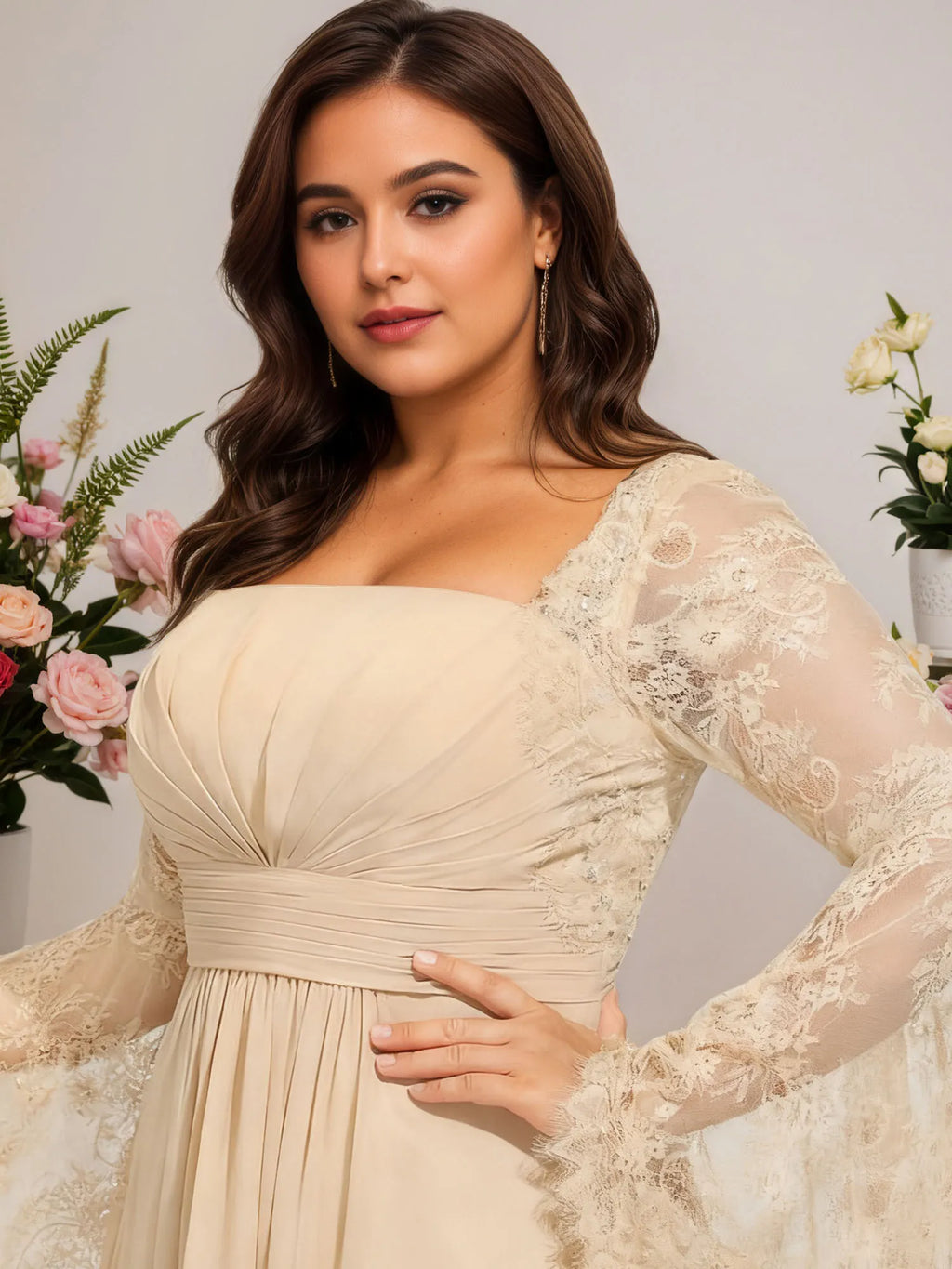 A-Linien quadratisches bodenlanges Chiffon-Spitzen-Abendkleid mit Perlenbesatz und Plissees