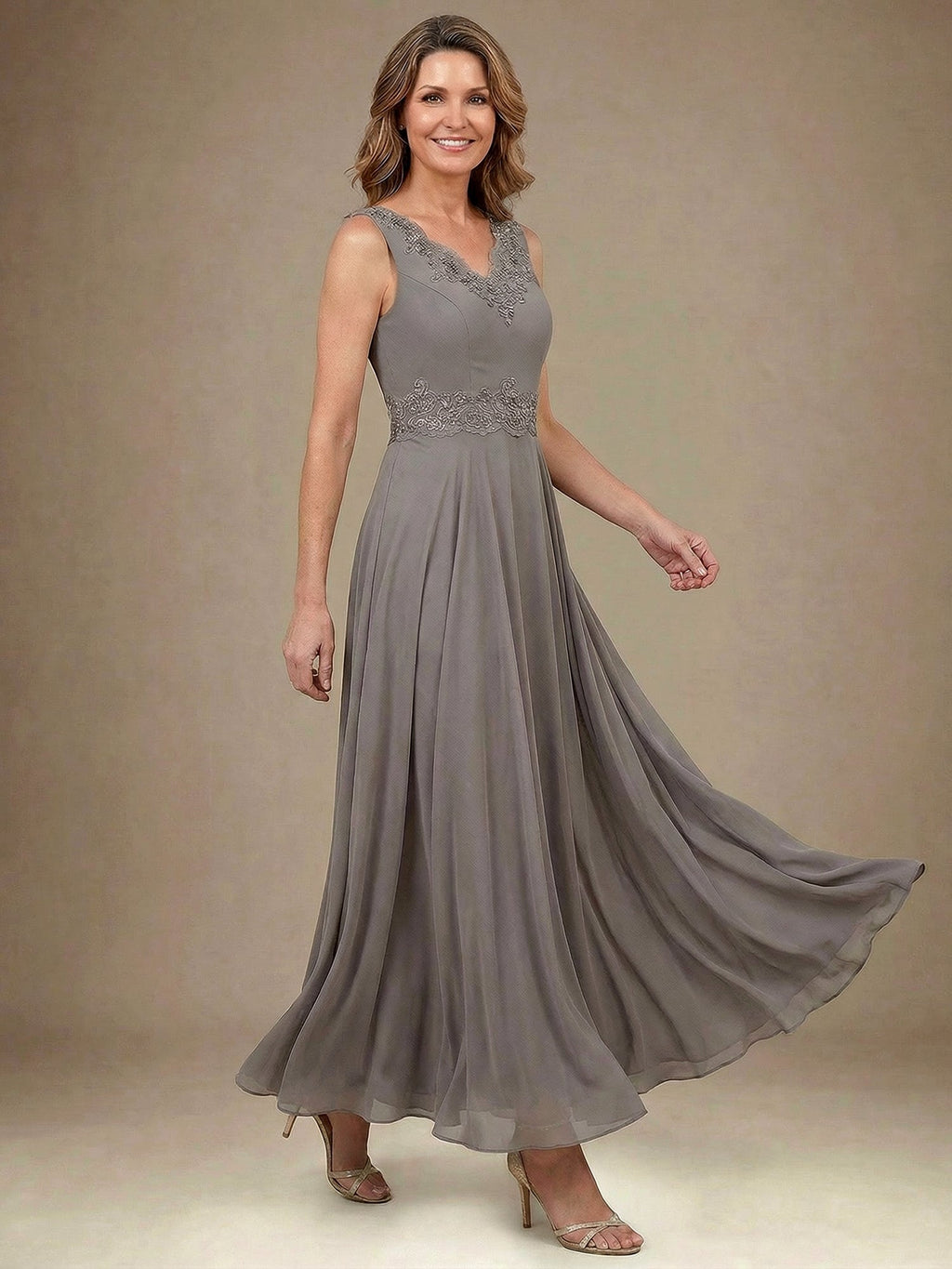 Vestido de madre de la novia línea A con escote en V, largo hasta el tobillo, gasa, lentejuelas, apliques, encaje y abalorios