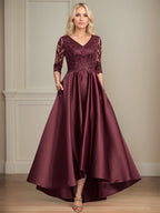 Vestido de mãe da noiva evasê com decote em V, assimétrico, em cetim e renda com lantejoulas