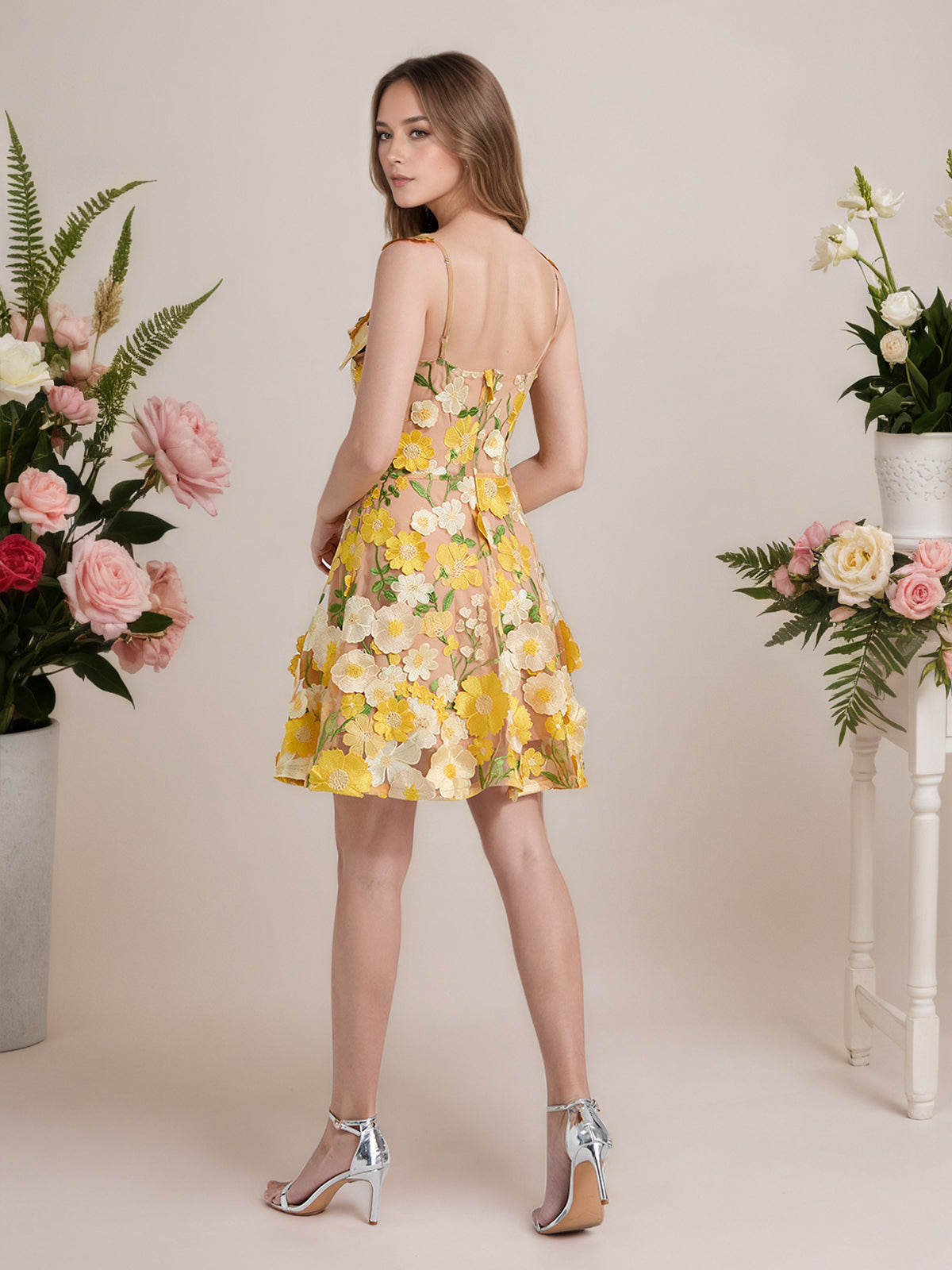 Vestido corto mini de fiesta línea A púrpura con flores 3D