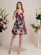 Vestido corto mini de fiesta línea A púrpura con flores 3D