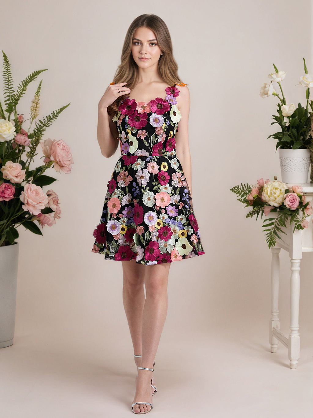 Vestido corto mini de fiesta línea A púrpura con flores 3D