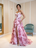 A-Linien trägerloses Sweetheart bedrucktes mehrlagiges Tüll langes Abschlussballkleid mit Schlitz