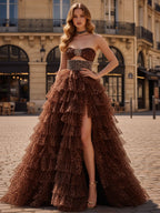 Vestido de baile em tule com estampa de leopardo, babados e decote coração em A
