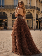 Vestido de baile em tule com estampa de leopardo, babados e decote coração em A