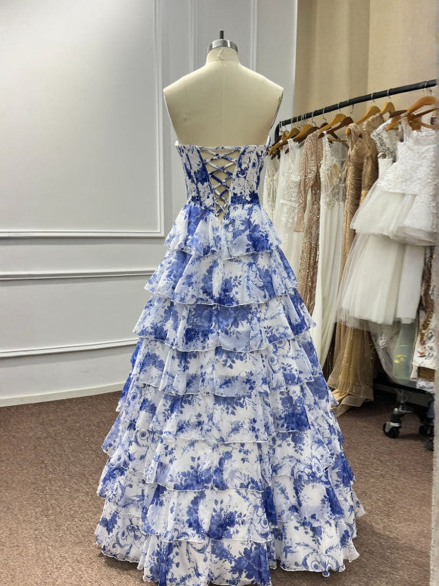 Robe de bal longue ligne A bustier sweetheart imprimé en tulle à étages avec fente