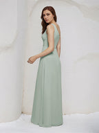 Vestido de madrinha sálvia em chiffon, linha A, um ombro só, sem mangas e comprimento até o chão