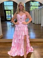 Vestido largo de fiesta de satén línea A sin tirantes con escote corazón y abertura en la espalda