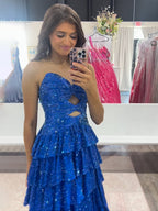 Vestido largo de fiesta de satén línea A sin tirantes con escote corazón y abertura en la espalda