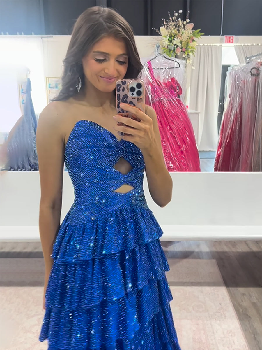Vestido largo de fiesta de satén línea A sin tirantes con escote corazón y abertura en la espalda