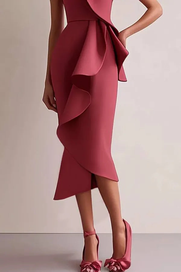 Halbformelles rotes Maxikleid mit asymmetrischem One-Shoulder-Rüschendetail