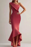Vestido semi-formal vermelho para festa com um ombro só, babados, estilo sereia e justo midi