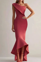 Vestido semi-formal vermelho para festa com um ombro só, babados, estilo sereia e justo midi