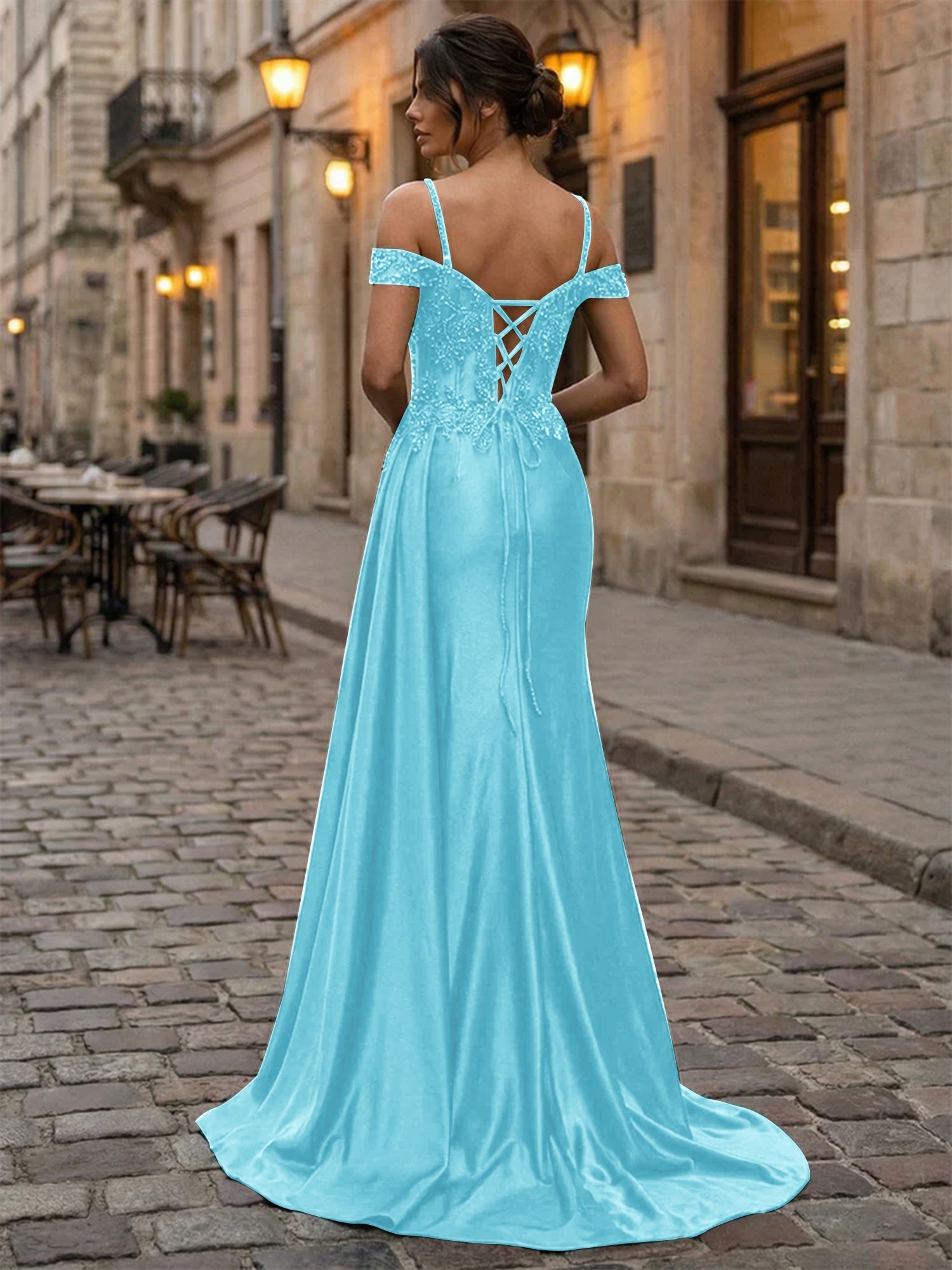 Vestido longo de festa verde esmeralda em cetim com corpete bordado