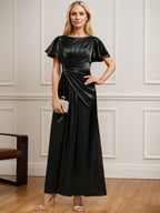 Vestido de mãe da noiva em cetim stretch, corte evasê, comprimento até o tornozelo, decote redondo com bordados plissados