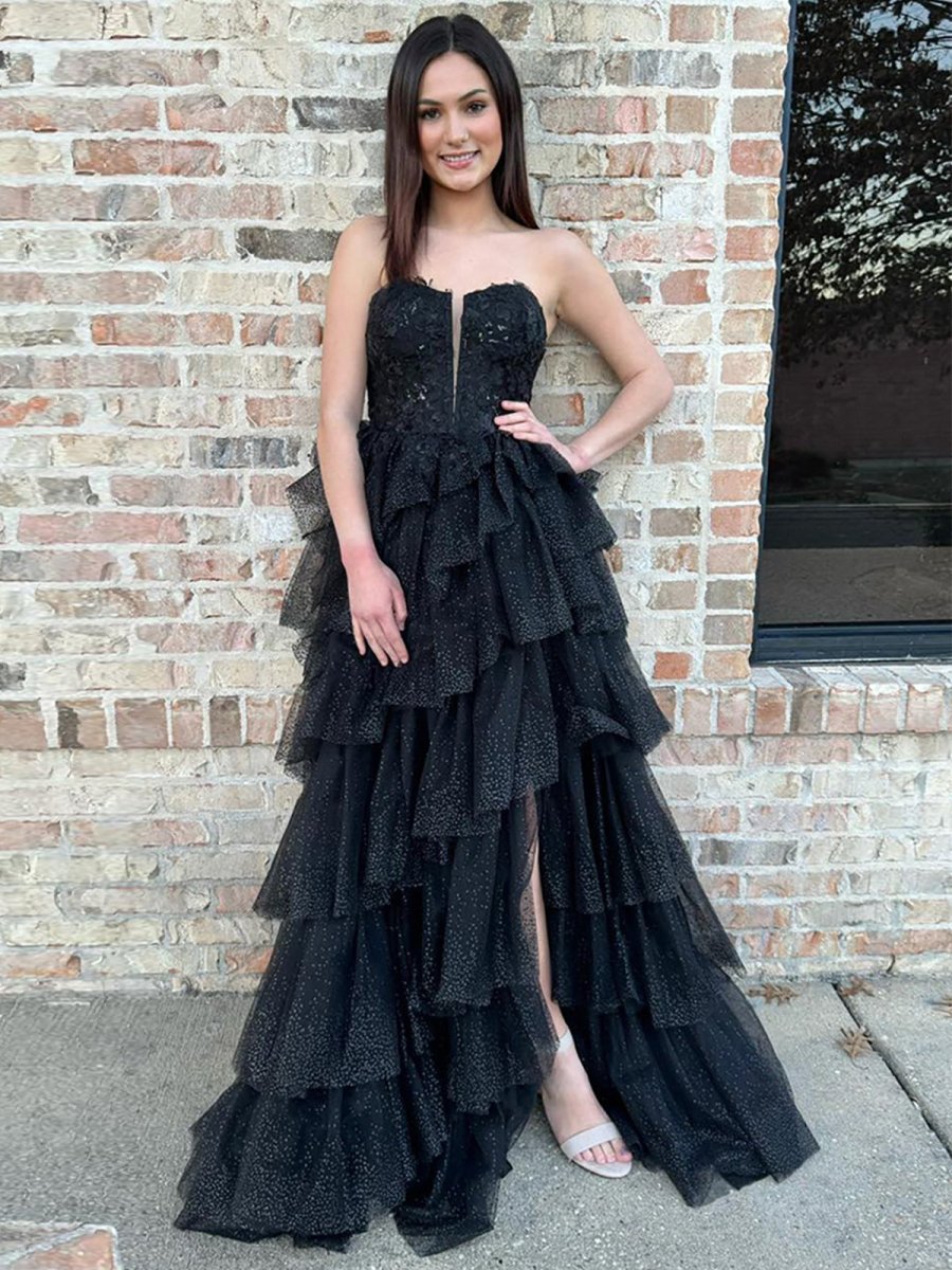 Vestido largo de fiesta negro en línea A, sin tirantes, con capas de tul y apliques
