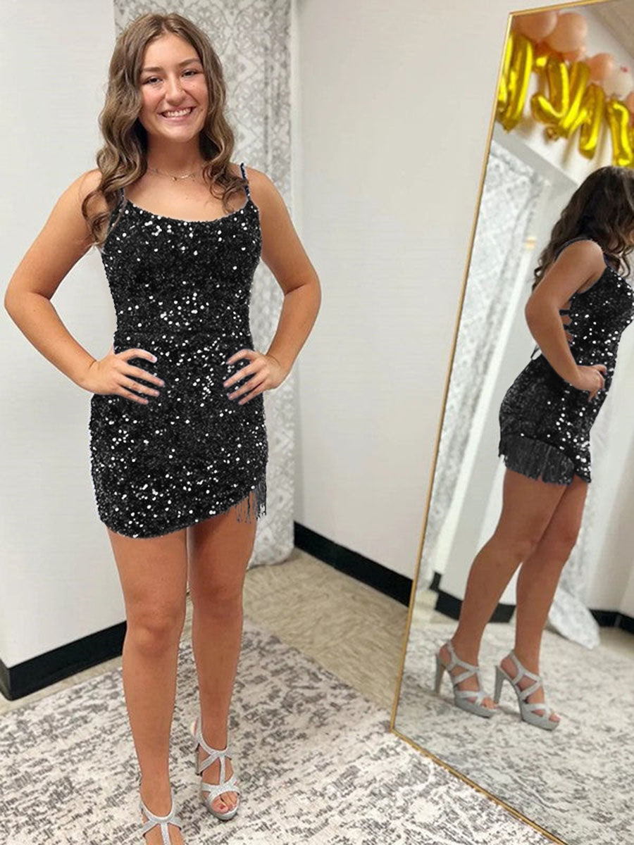 Robe courte moulante à sequins avec bretelles spaghetti ajustée pour soirée de retour
