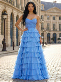 Vestido longo de baile azul evasê tomara que caia com babados em camadas