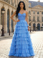 Vestido longo de baile azul evasê tomara que caia com babados em camadas