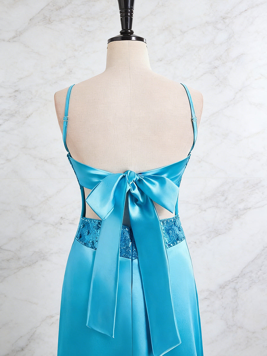 Vestido longo de baile azul cetim com corpete bordado e decote em V em A