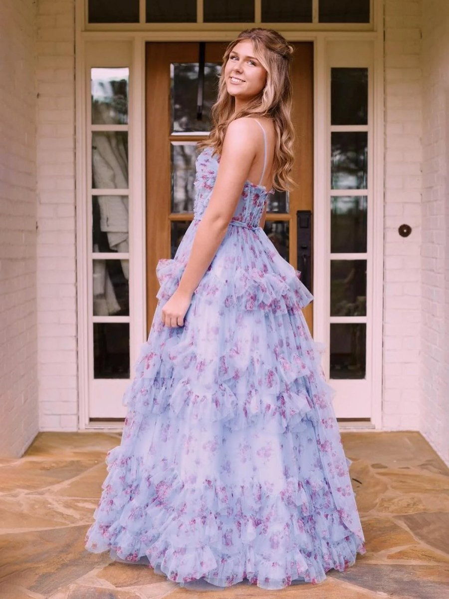 Vestido largo de fiesta línea A azul floral, corsé de tul con volantes