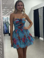Robe courte de bal de promo ligne A fleurie froncée sans bretelles
